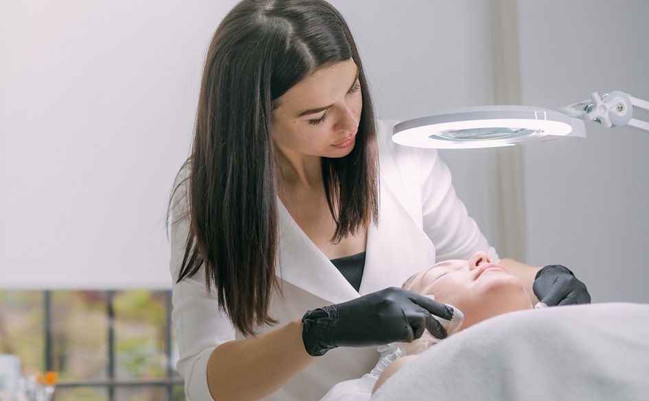 powering a successful dermatology brand launch through unified commercial data and analytics